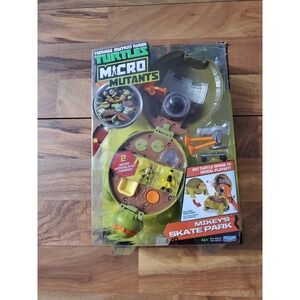 TMNT MICRO MUTANTA MIKEY'S SKATE PARK Playset 2016